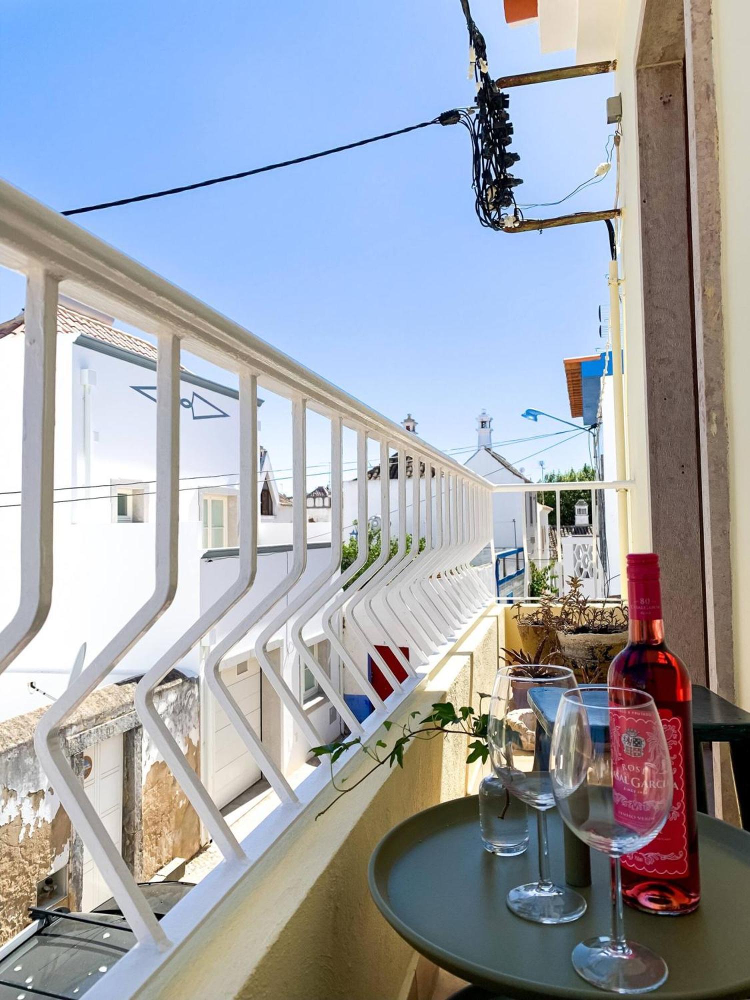 Chic Suite Figueiras W Balcony In Taviras Historical Centre Bagian luar foto